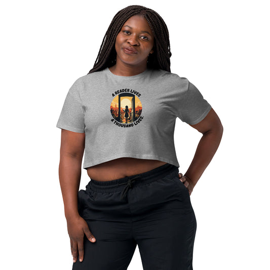 A Reader Lives 1000 Lives Women’s crop top